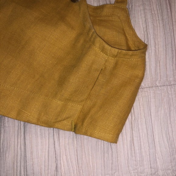 SOLD ❌ Zulu and Zephyr Cropped Button Top - Picture 4 of 5